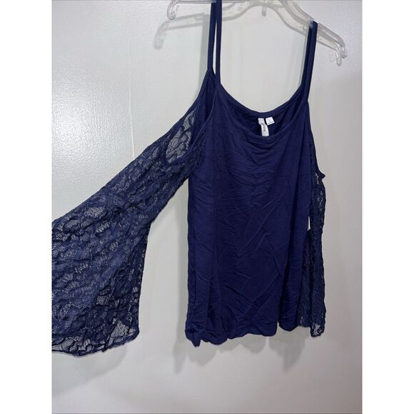 Kensie Women's Cold Shoulder Blue Large Top NWT‎ - Picture 1 of 10